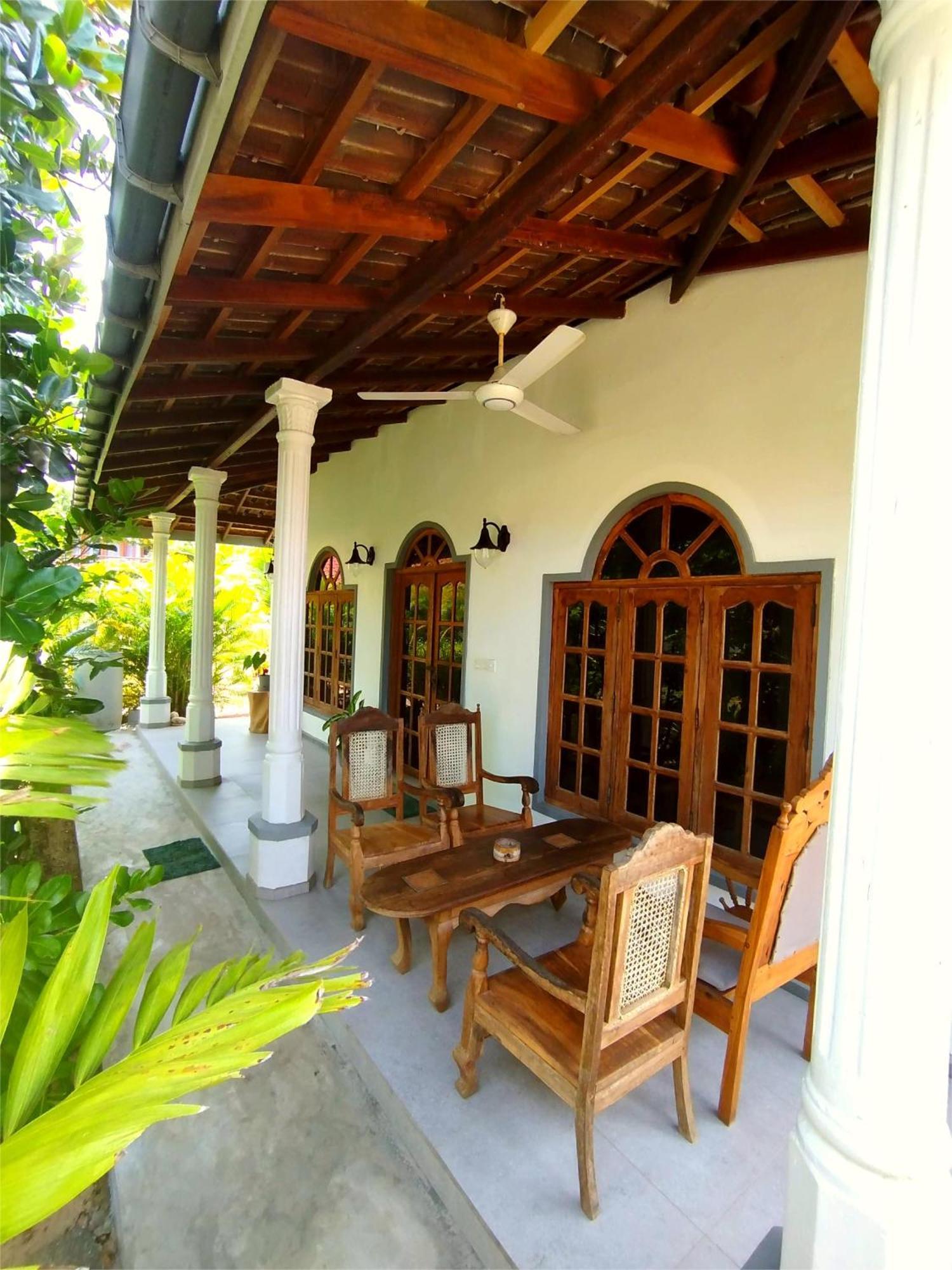Sleeping Elephant Beach Resort Tangalle Room photo