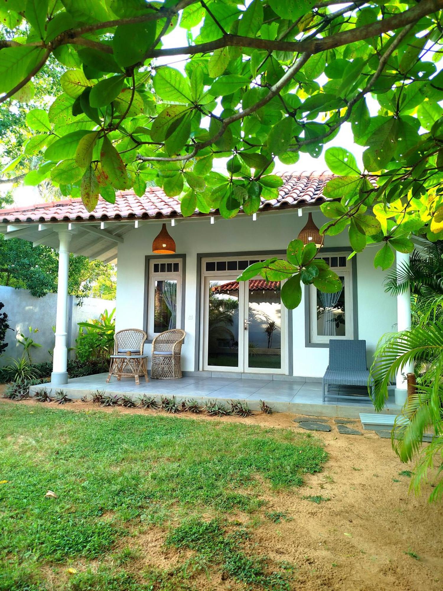 Sleeping Elephant Beach Resort Tangalle Exterior photo